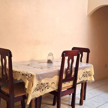 Sleeping Bueaty Gest House Hotel Soufrière Екстериор снимка